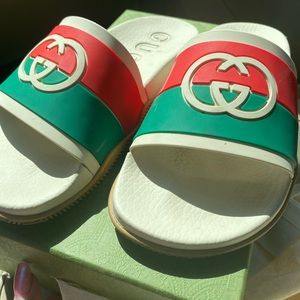 Gucci slides….. gently used